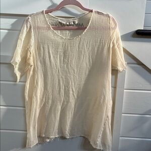 Magnolia Pearl  RARE. Lightweight Cream Gauze Top